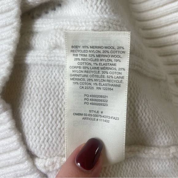 |Sunday Best| by Aritzia Woman’s Sweater Vest Woman’s Size Medium - Picture 7 of 7